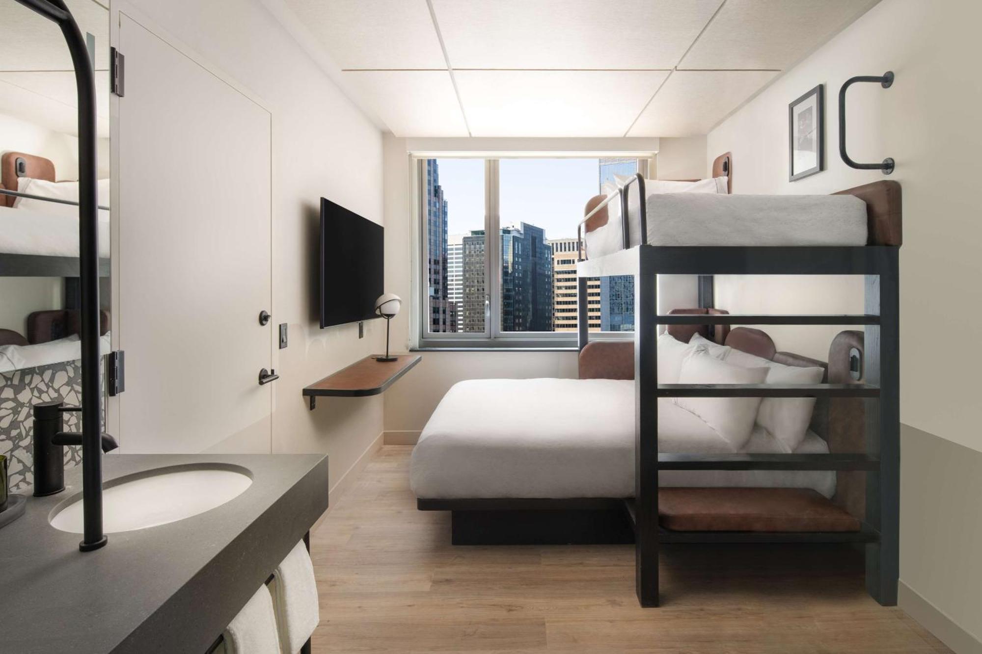 Motto By Hilton New York City Times Square מראה חיצוני תמונה
